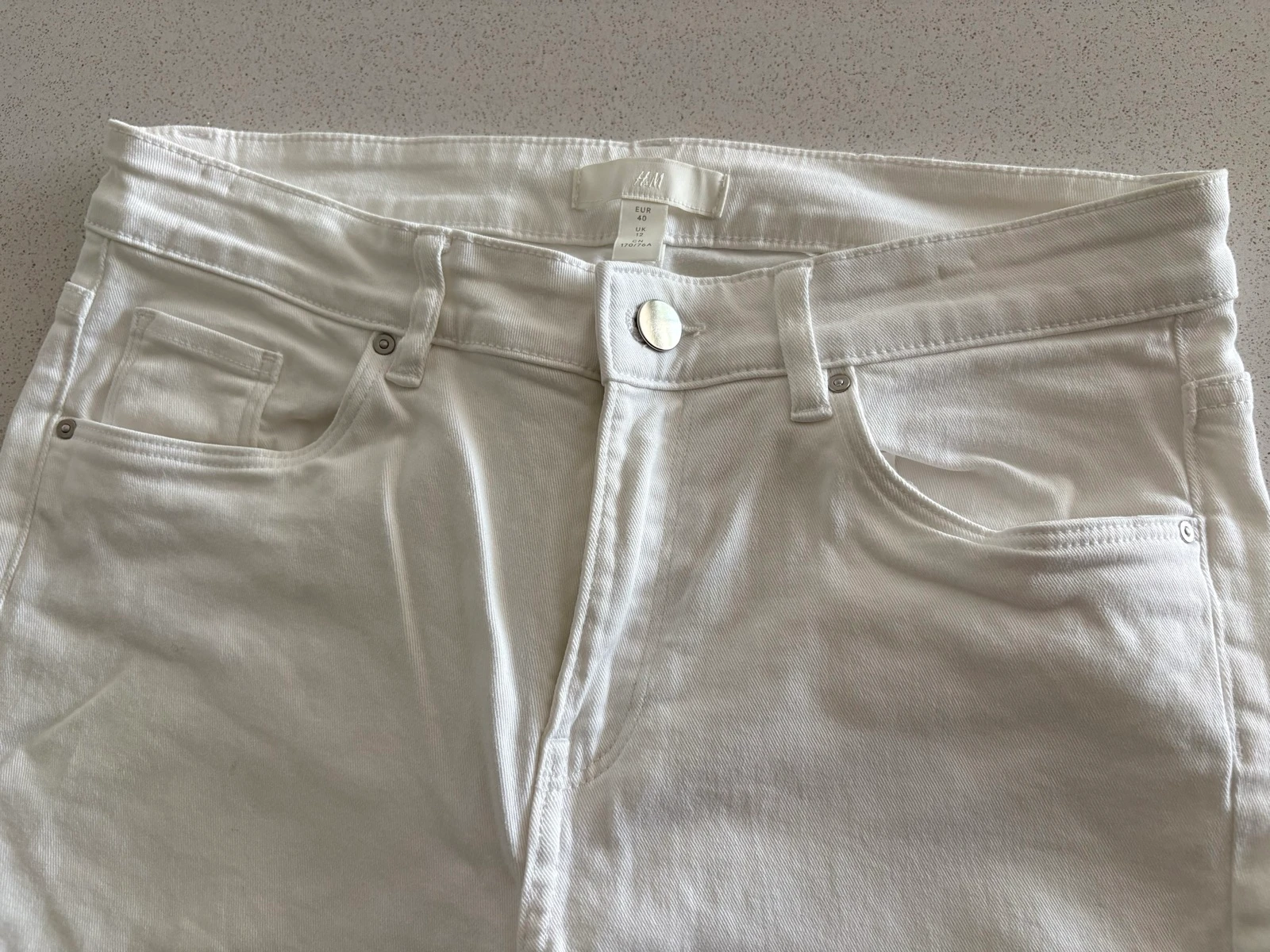 H&M White Slim Fit Jean – Size 40 – photo 3